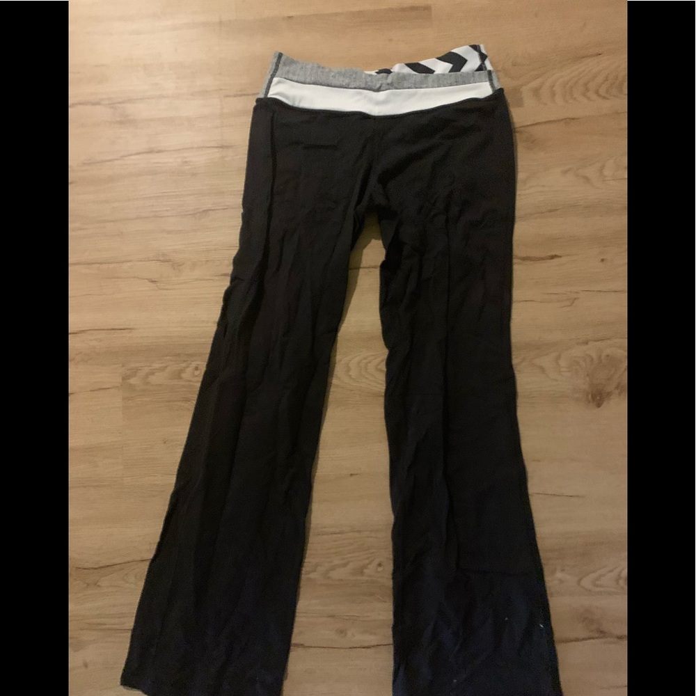 Lululemon yoga pants size 10
